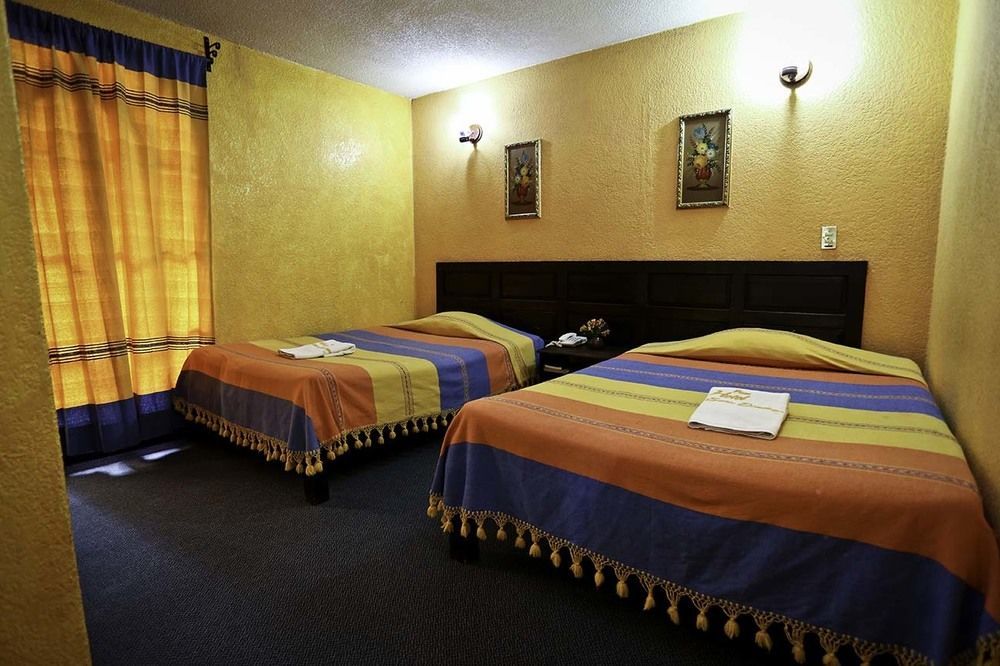 Hotel Plaza Santo Domingo San Cristóbal de Las Casas Extérieur photo