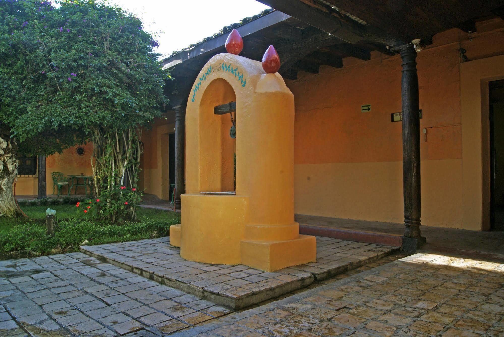 Hotel Plaza Santo Domingo San Cristóbal de Las Casas Extérieur photo