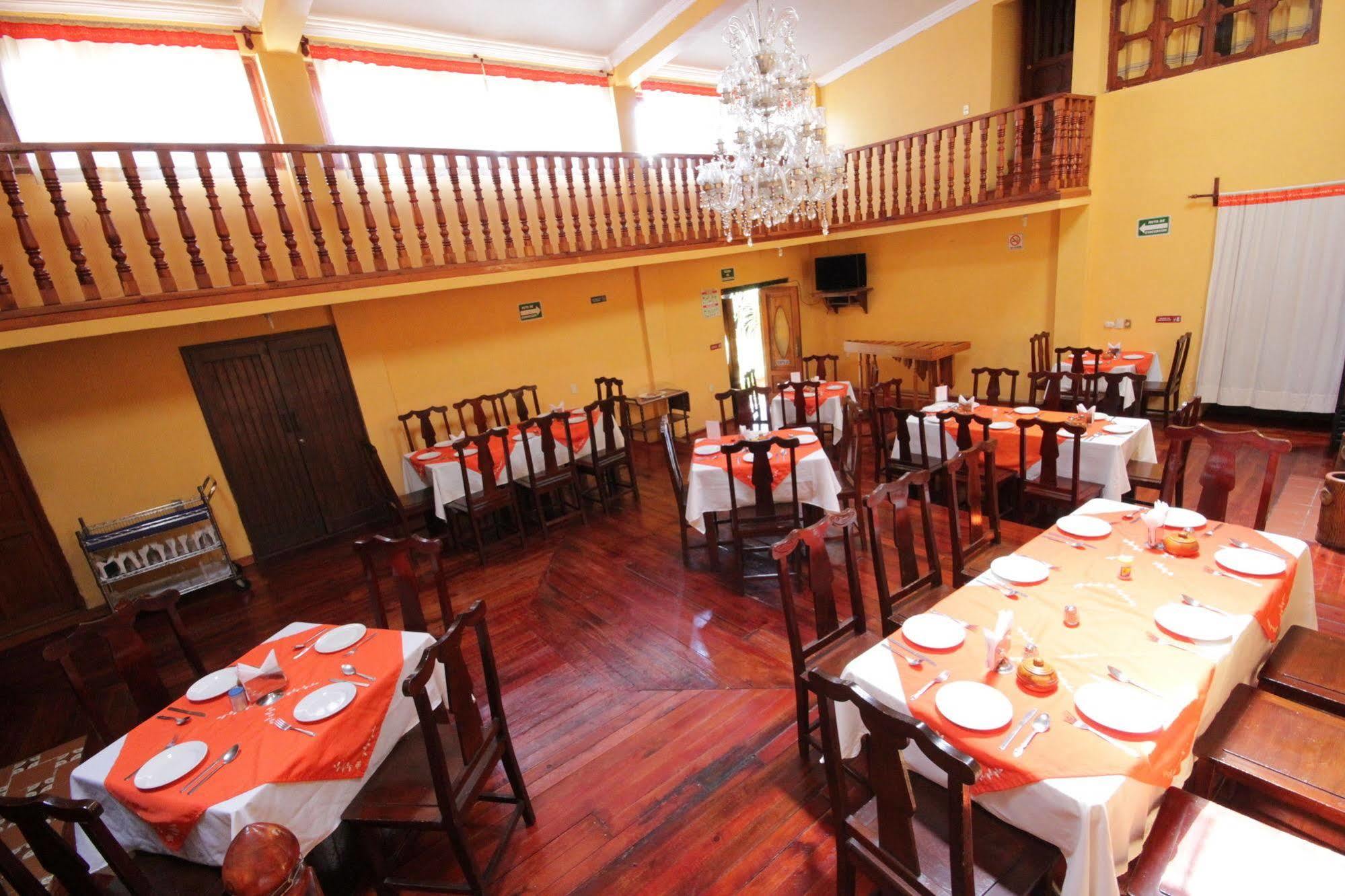 Hotel Plaza Santo Domingo San Cristóbal de Las Casas Extérieur photo