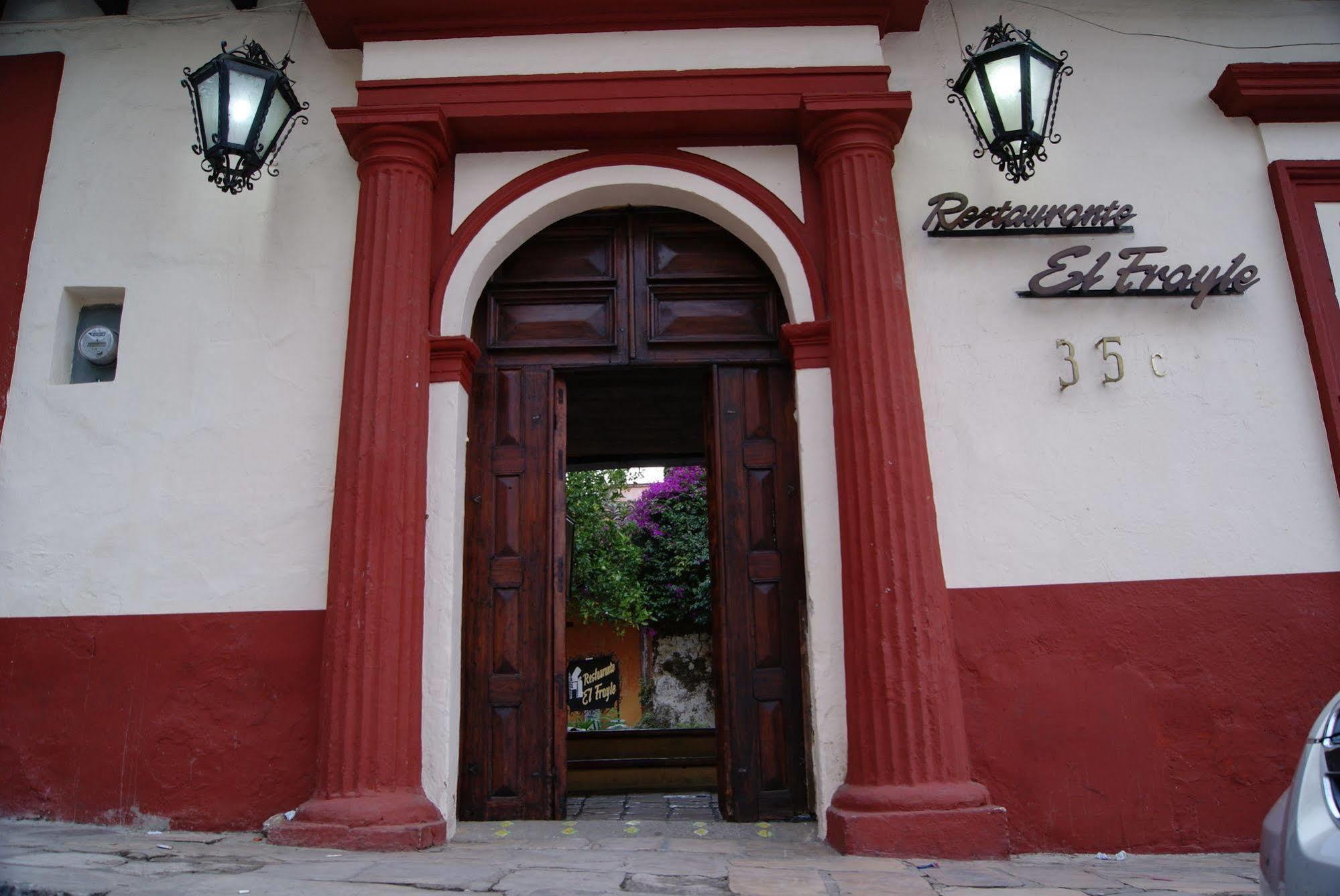 Hotel Plaza Santo Domingo San Cristóbal de Las Casas Extérieur photo