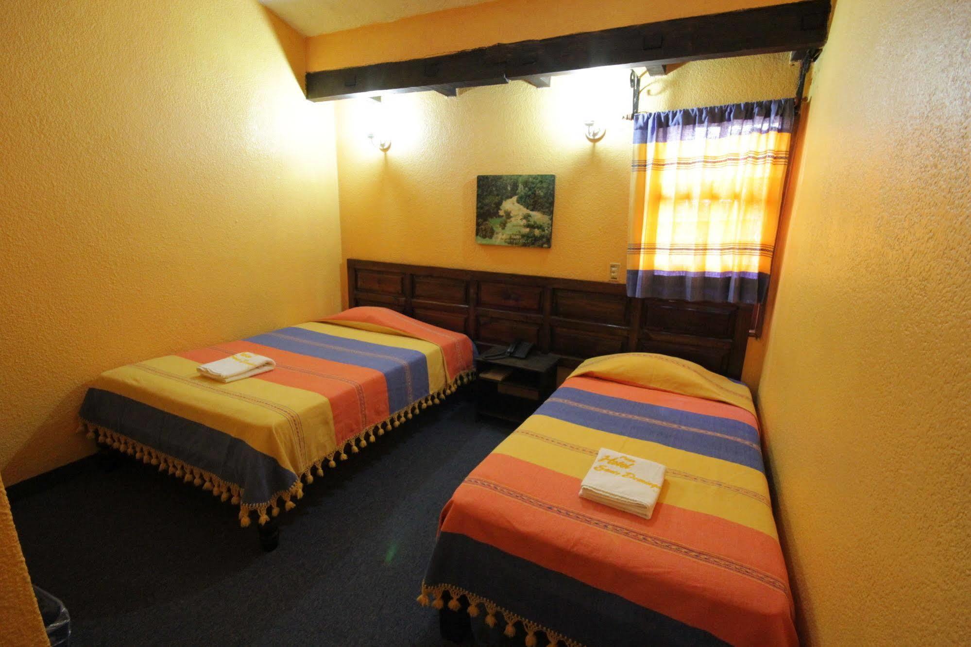 Hotel Plaza Santo Domingo San Cristóbal de Las Casas Extérieur photo