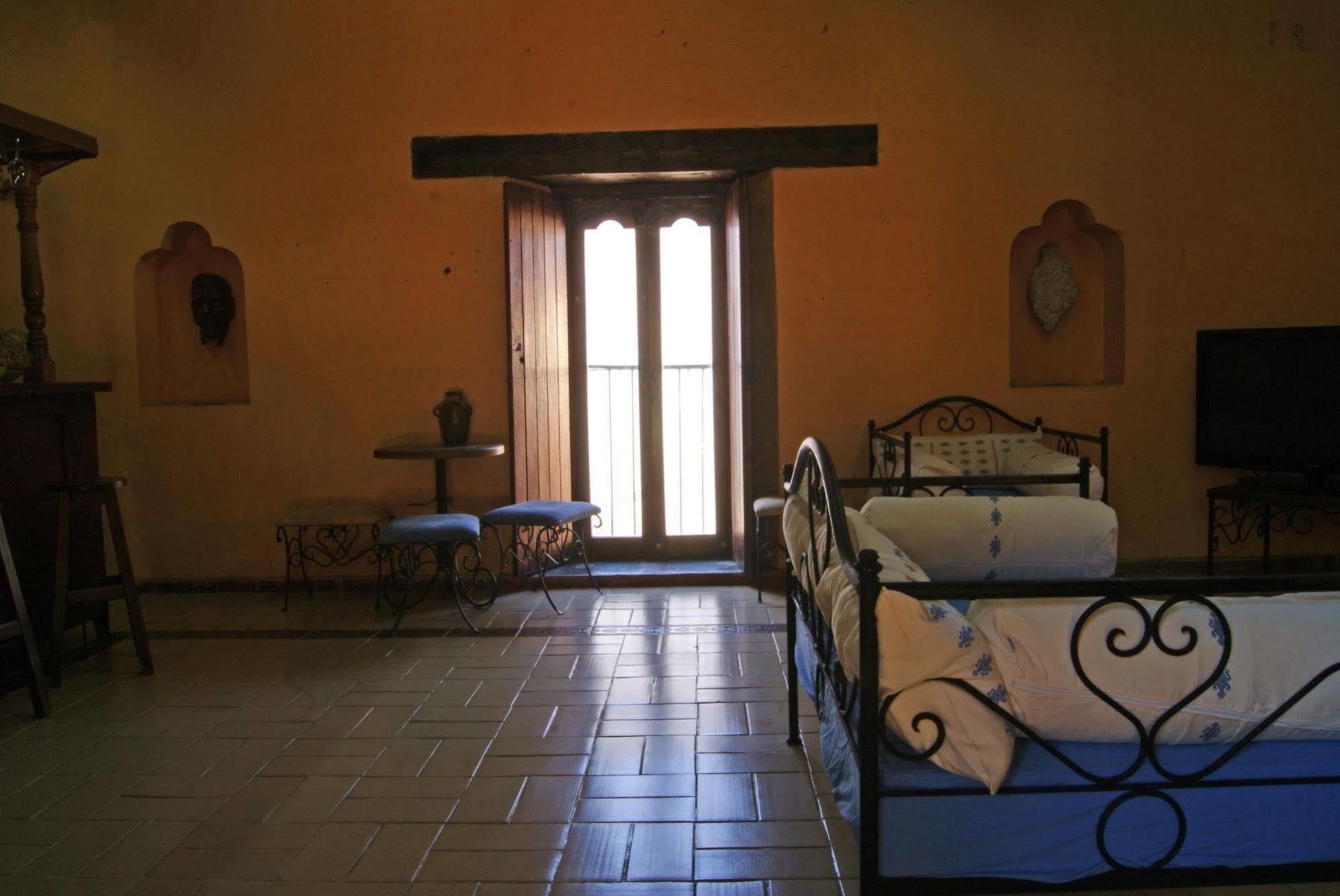 Hotel Plaza Santo Domingo San Cristóbal de Las Casas Extérieur photo